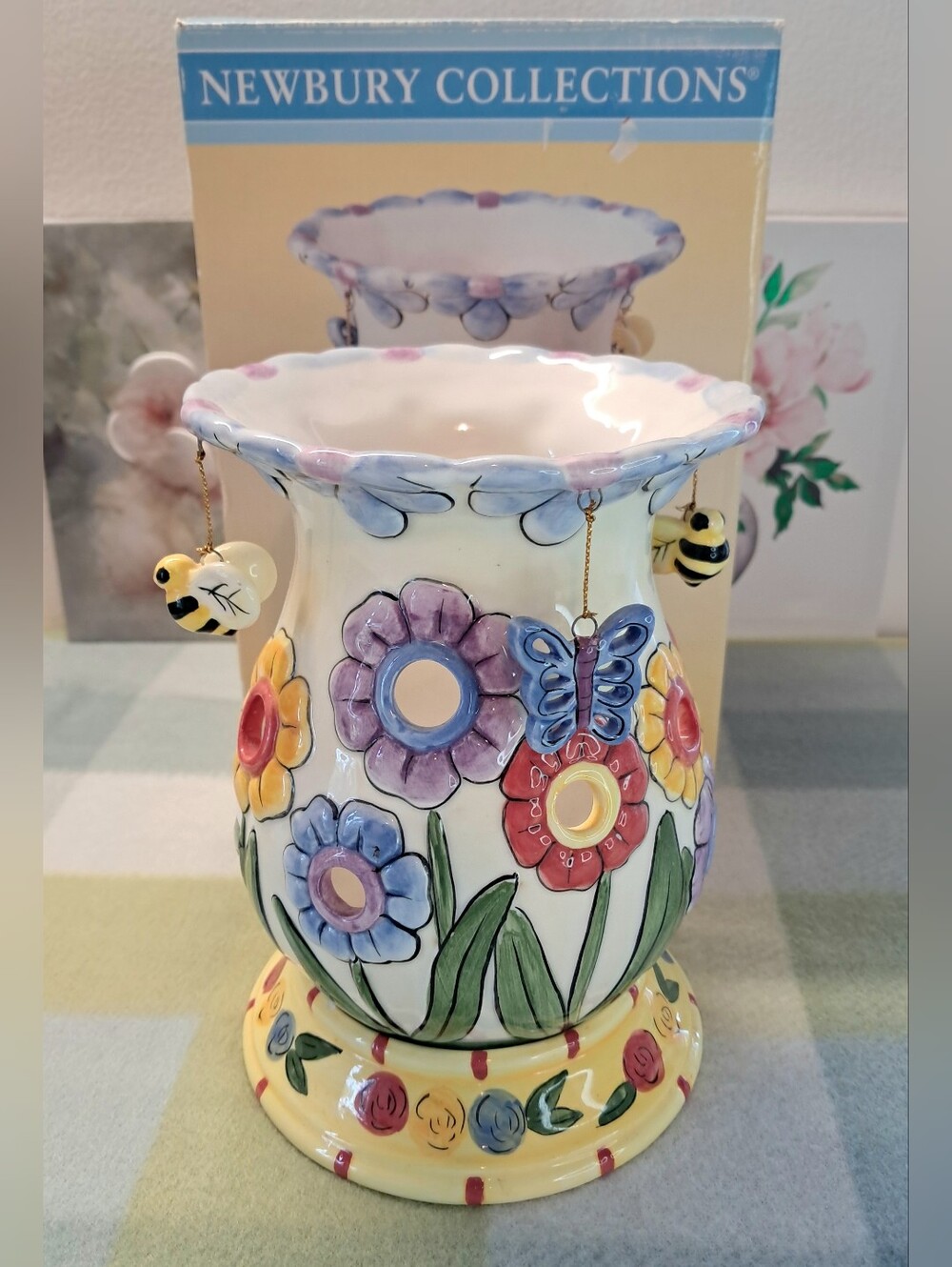 Newbury Collections Garden Villa Floral Ceramic Candle Holder Bee & Butterfly